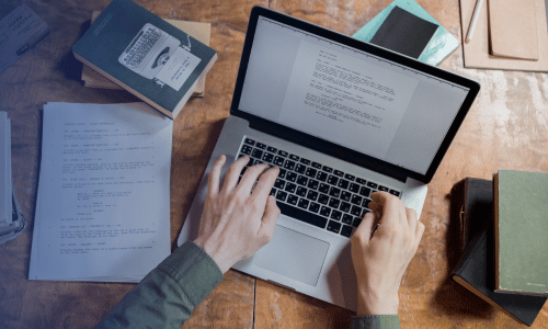 cum-scrii-articole-blog-care-rankeaza-si-convertesc
